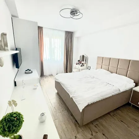 New Apartament Near Sea *