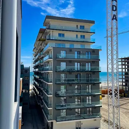 New Apartament Near Sea アパート ナボダリ