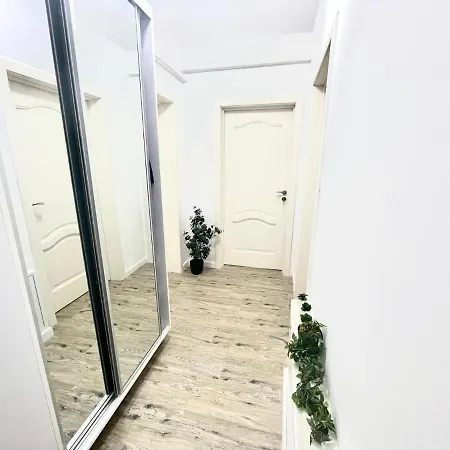 New Apartament Near Sea ナボダリ