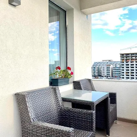 New Apartament Near Sea *