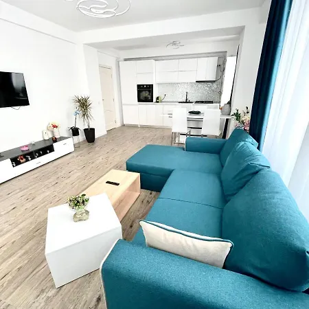 New Apartament Near Sea 아파트
