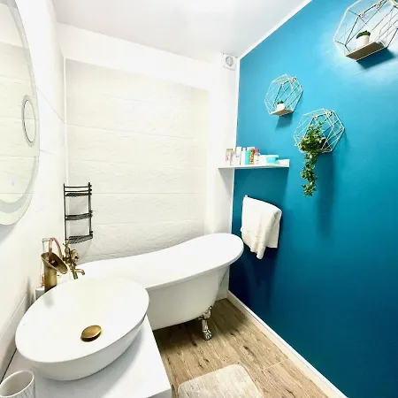 New Apartament Near Sea